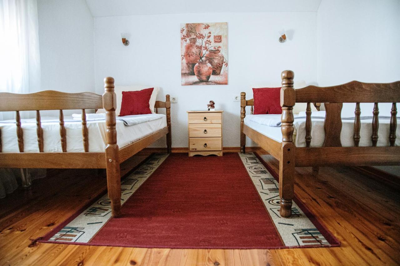 מוסטר Apartment Ikar מראה חיצוני תמונה