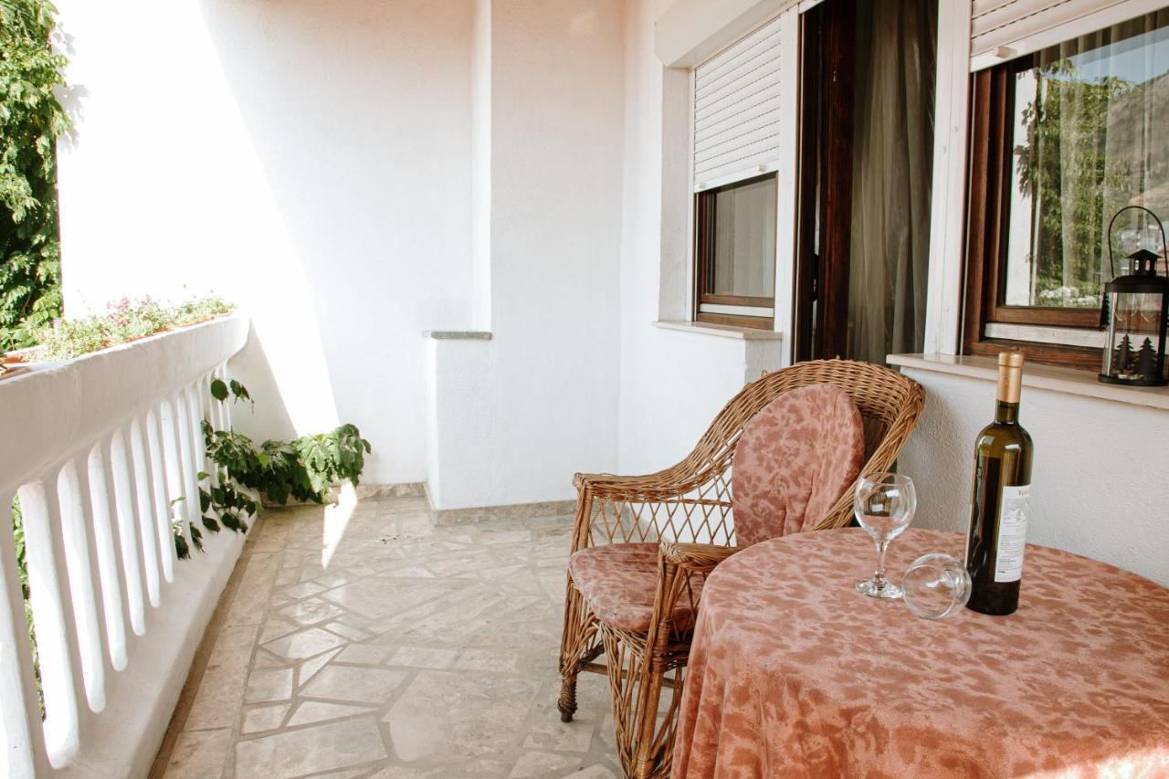 מוסטר Apartment Ikar מראה חיצוני תמונה