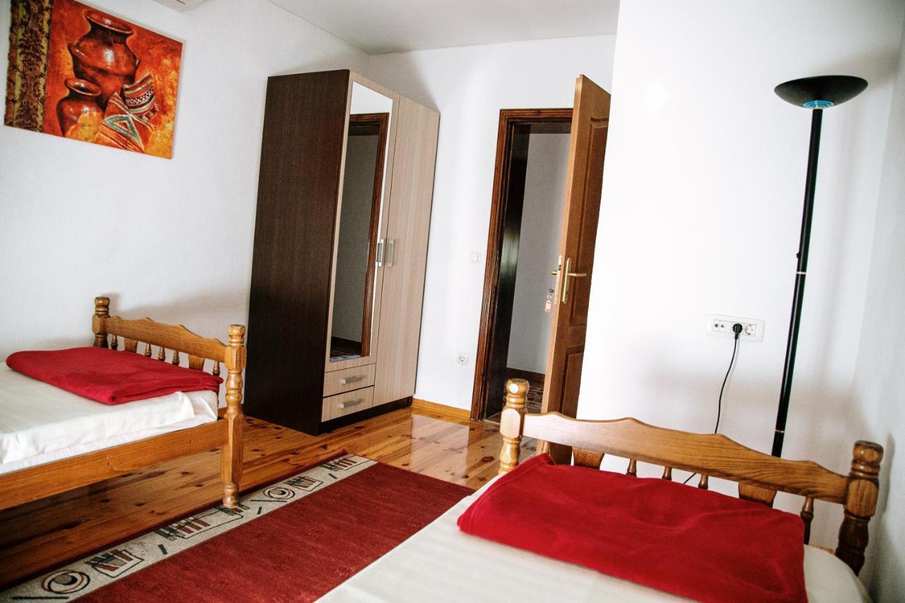 מוסטר Apartment Ikar מראה חיצוני תמונה