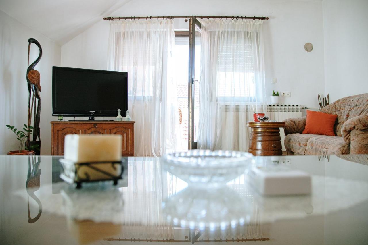 מוסטר Apartment Ikar מראה חיצוני תמונה