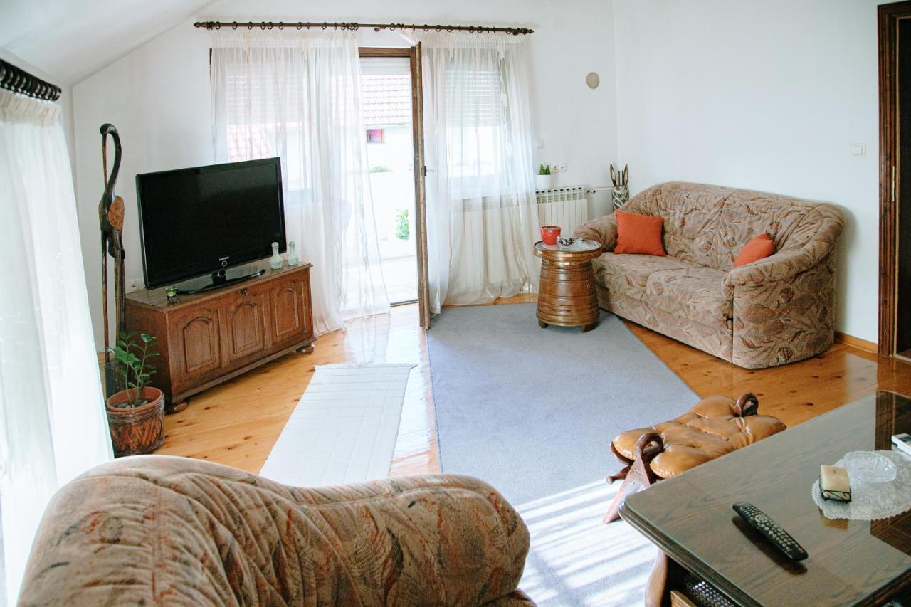 מוסטר Apartment Ikar מראה חיצוני תמונה